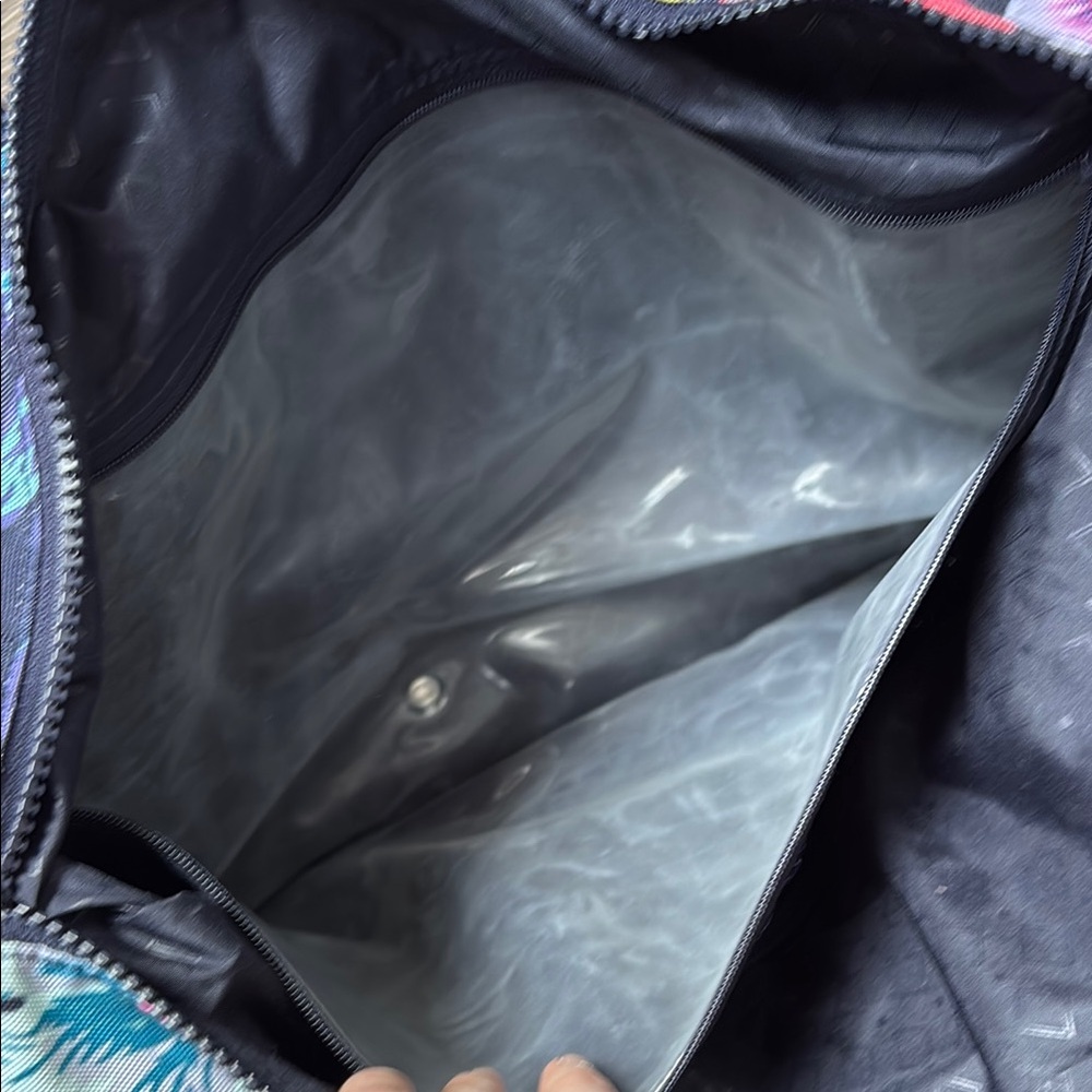 NWOT Vera Bradley Reactive Sport Tote Bag - Picture 5 of 7